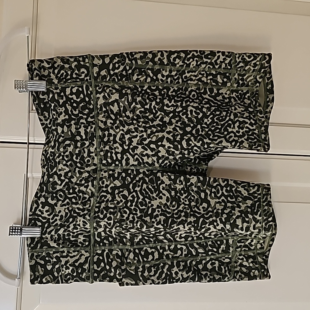 Athleta Ultimate Stash 2 shorts